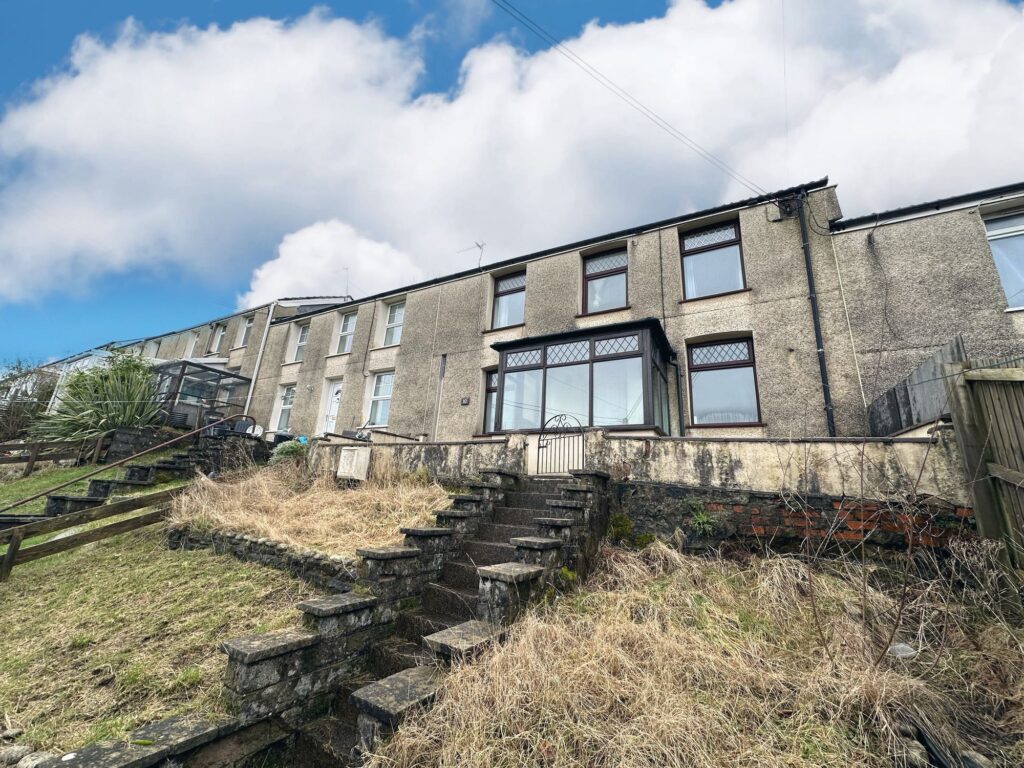 Caemawr Terrace, Tonypandy, CF40