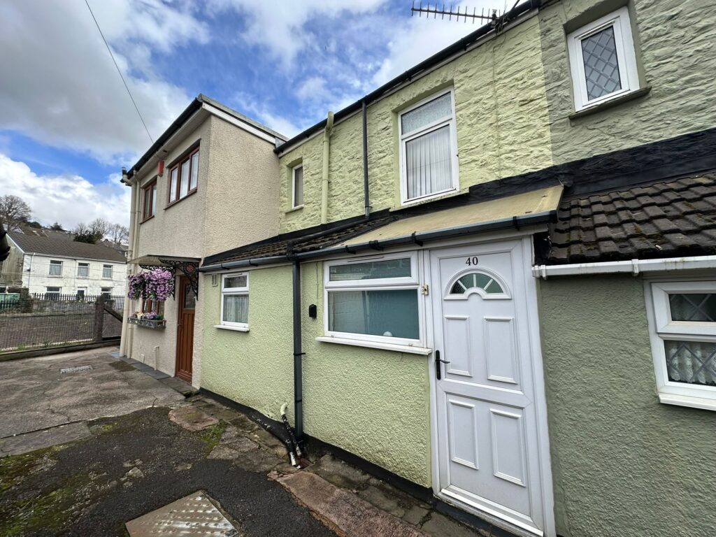 Pontypridd Road, Porth, CF39