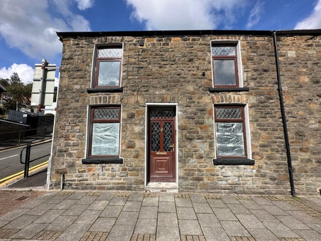 Edmondes Street, Tylorstown, CF43