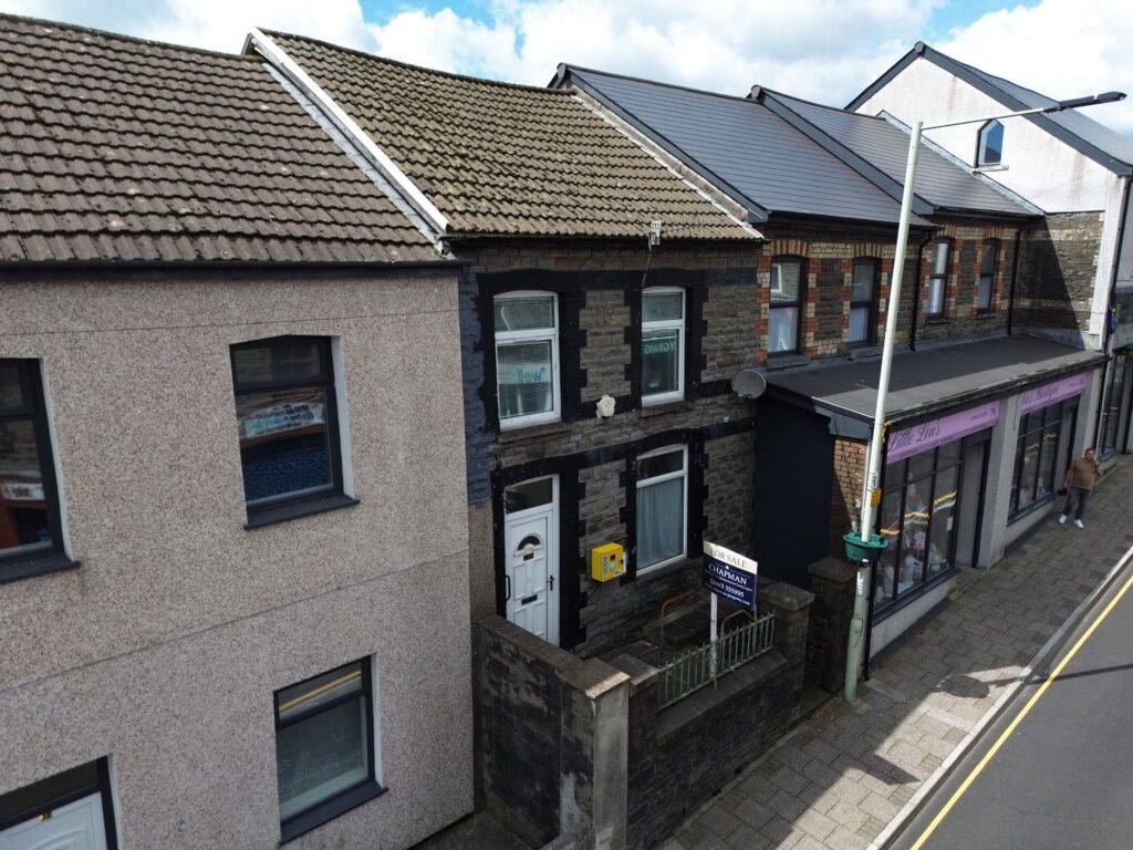 Tylacelyn Road, Tonypandy, CF40