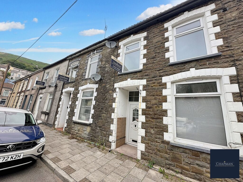 James Terrace, Porth, CF39