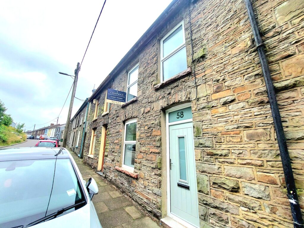 Edmondstown Road, Tonypandy, CF40