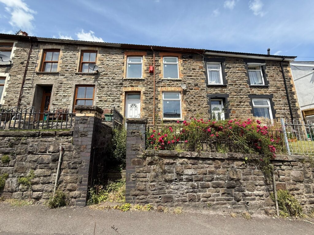 Wern Street, Tonypandy, CF40