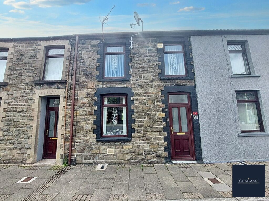 Eirw Road, Porth, CF39