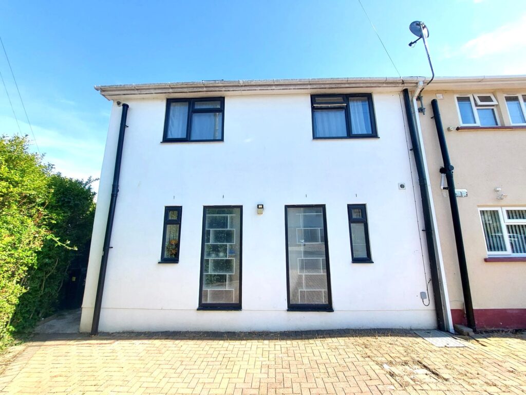 Crystal Glen, Llanishen, CF14